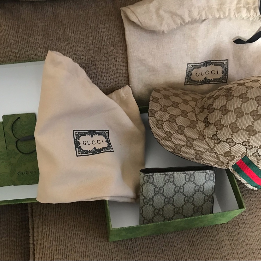 Gucci hat❤️ I also…have a belt and wallet for sale.. check my closet
